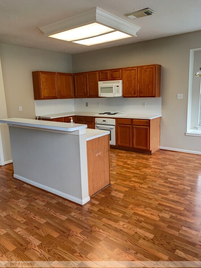 Building Photo - 202 Windrift Ct