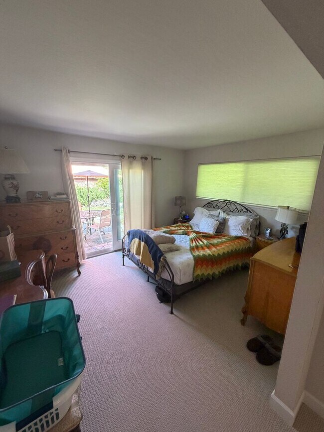 Building Photo - 3 Bed 2 Bath In Livorna Estates