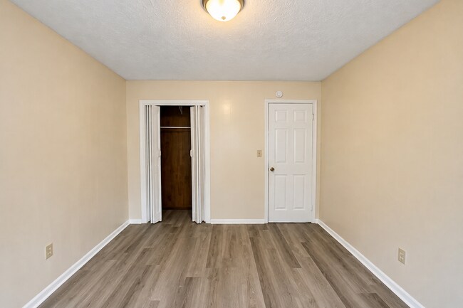 Building Photo - 5610 Spring Garden Ln