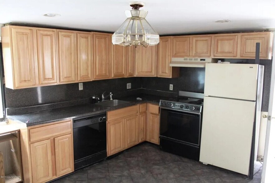 Building Photo - 108 Midway Pines Ln