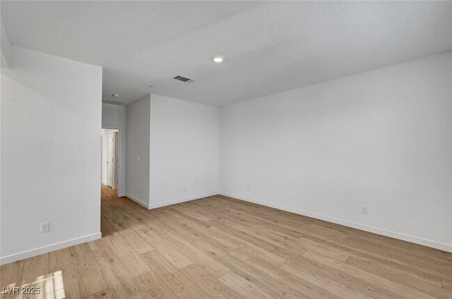 Building Photo - 1498 Marsh Bird St