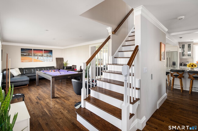 Building Photo - 187 Dolphin Cove Quay