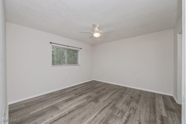 Building Photo - 2350 Naples Trace Cir