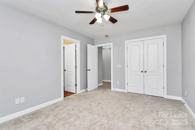 Building Photo - 9607 Royal Colony Dr