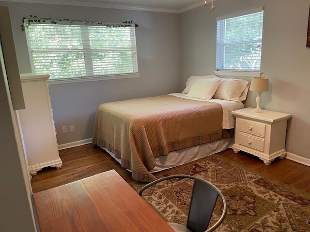 Building Photo - 2002 Greenwood Dr