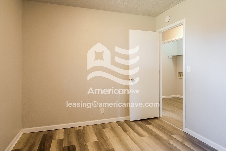 Building Photo - 2977 W 115th Pl