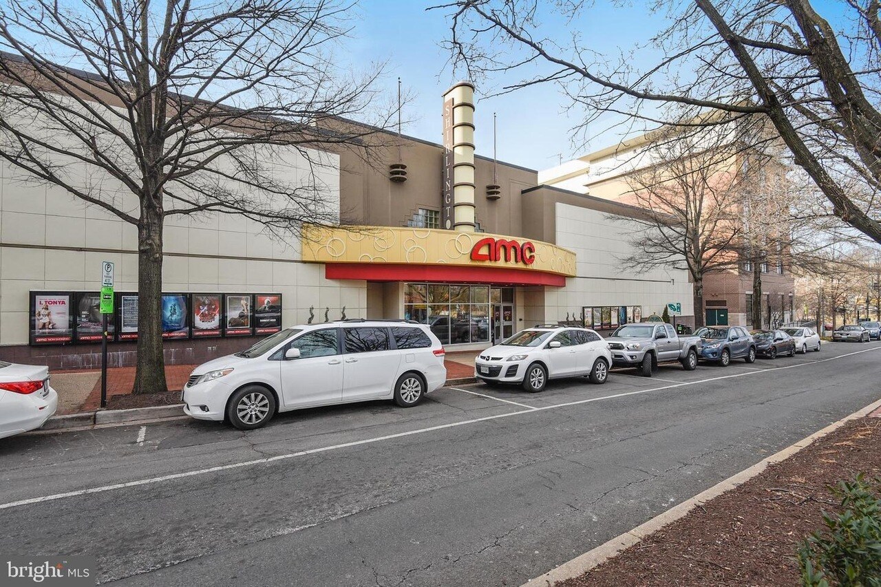 Building Photo - 2321 25th St S