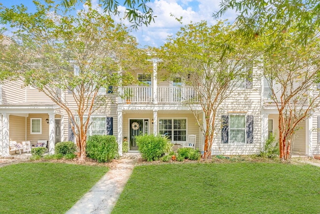 Primary Photo - 34 Bushwood Dr