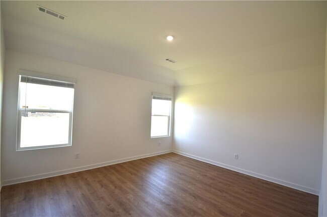 Building Photo - 577 Nevada St