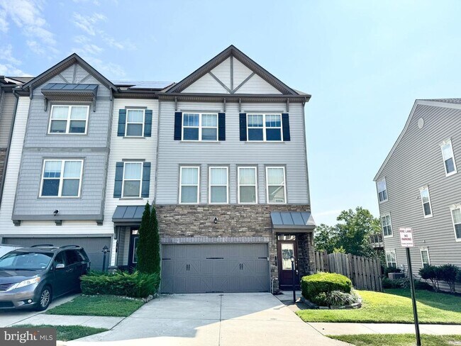 Building Photo - 7 Coulter Ln