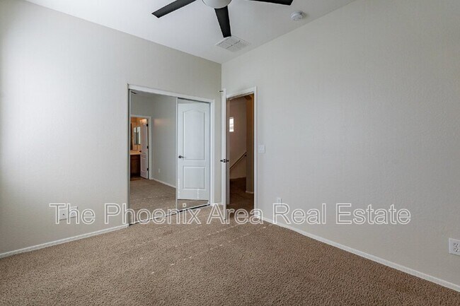 Building Photo - 2189 S Sanders Dr