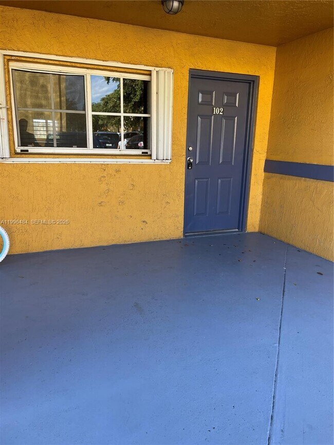 Building Photo - 14902 SW 82nd Ln