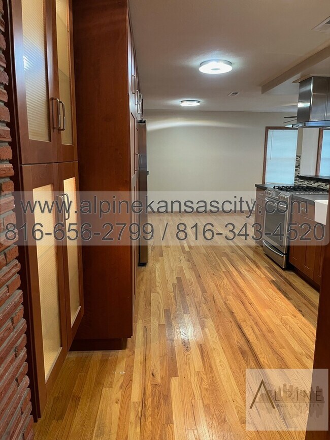 Building Photo - Spacious One Level Home on HUGE LOT!