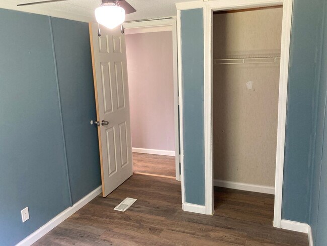Building Photo - Conveniently Located in Trenton South Caro...