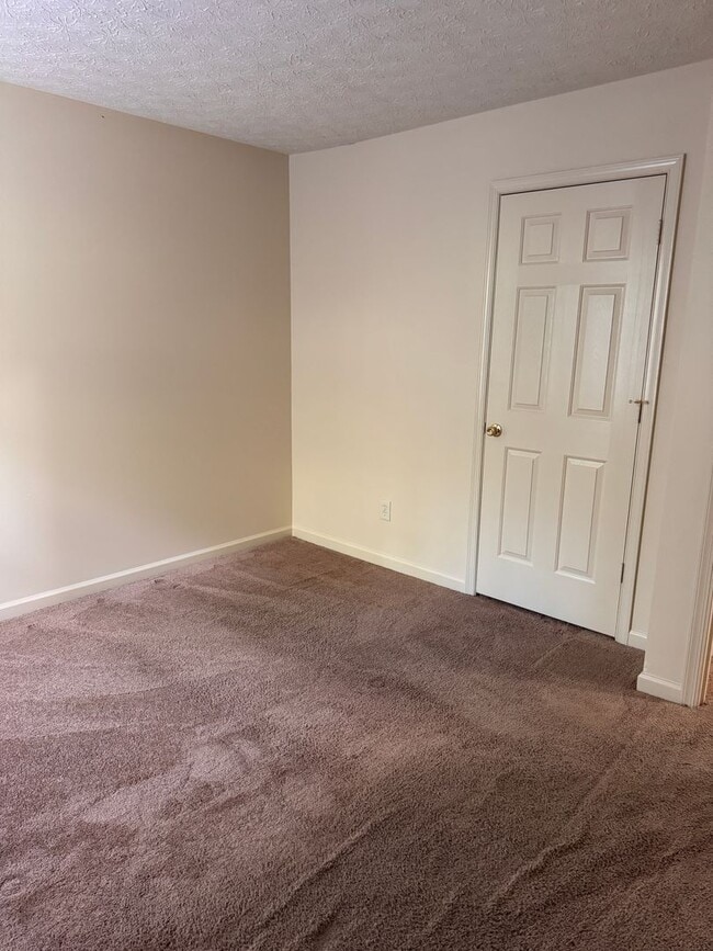 Building Photo - 540 Monticello Ave