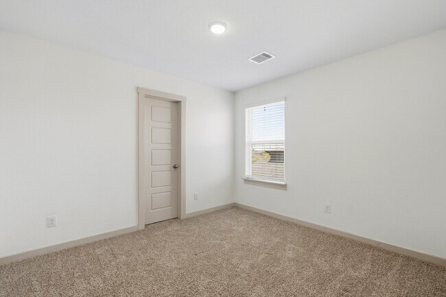 Building Photo - 12515 Newport Arch Ln