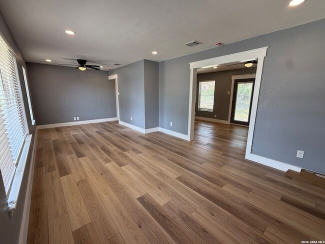 Building Photo - 4410 Trailwood Dr