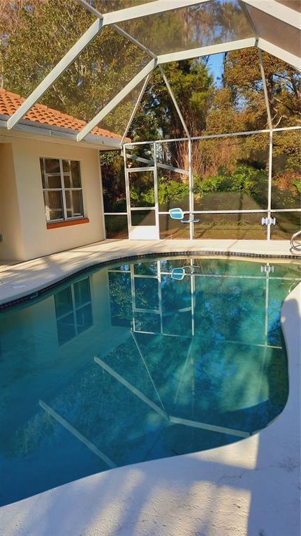 Building Photo - 58 Burning Bush Dr