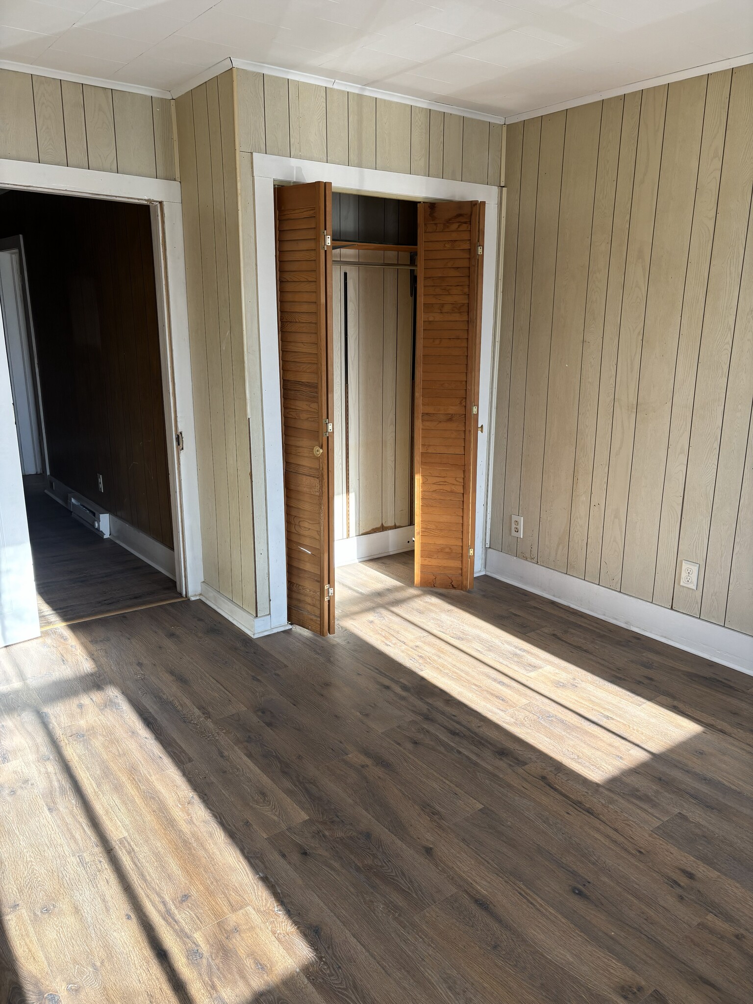 Building Photo - 615 Broad St