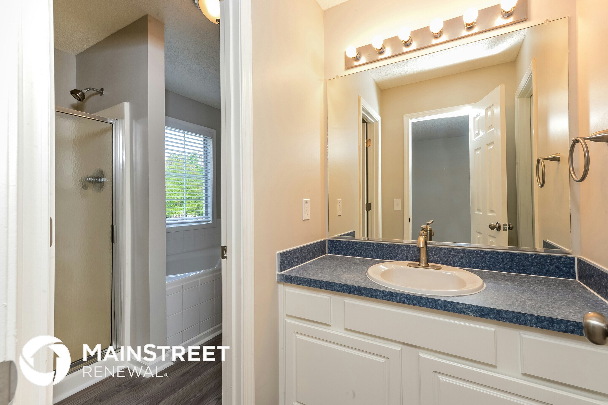Building Photo - 3667 Sapphire Ct