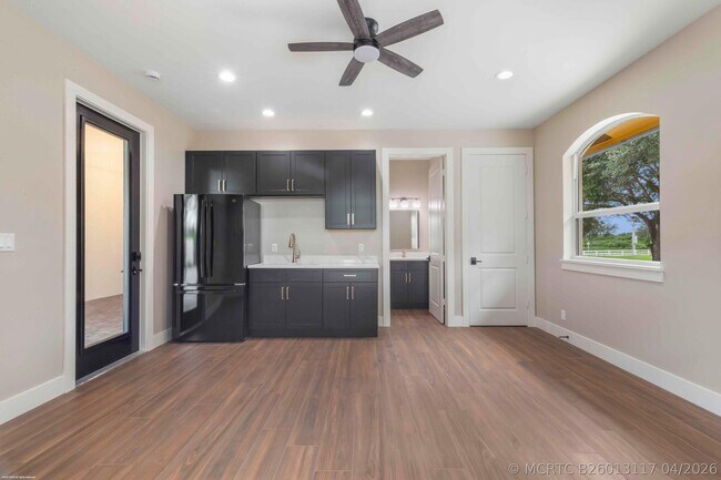 Building Photo - 4985 Stables Way