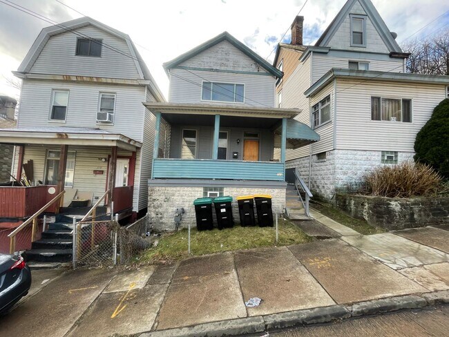 Primary Photo - COMING SOON! HOME IS CURRENTLY OCCUPIED – ...