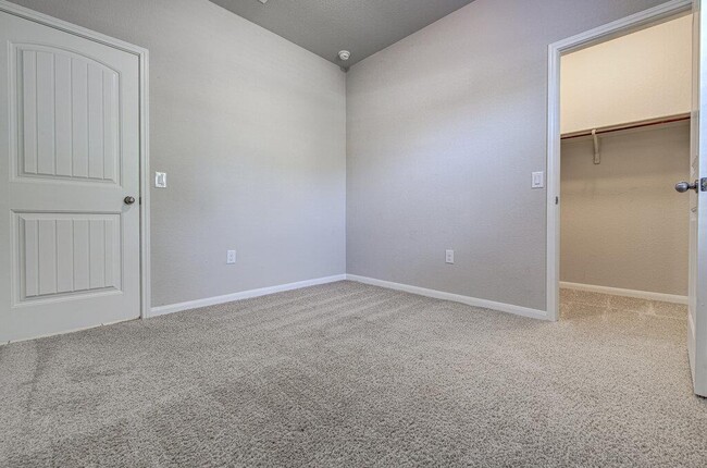 Building Photo - 6705 Loretta White Ln