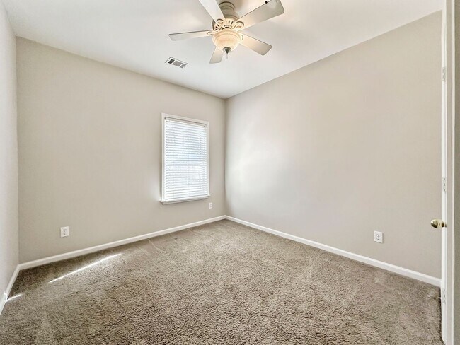 Building Photo - Beautiful 4BR / 2.5BA Home in Chattahoochee High School District – Fresh Paint & Updated Flooring