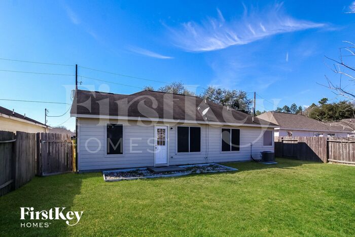Building Photo - 16209 N View Ct