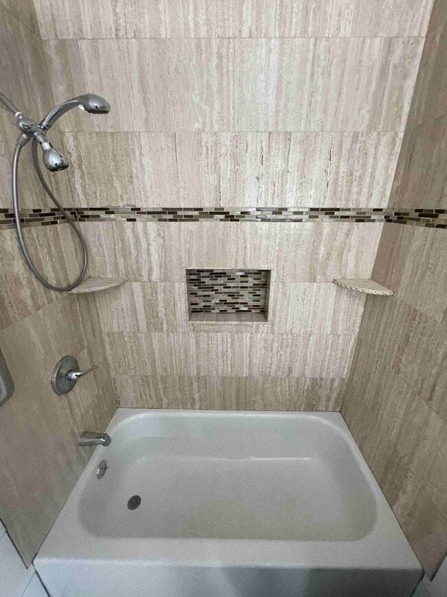 Building Photo - BEST VALUE IN SHERMAN OAKS!