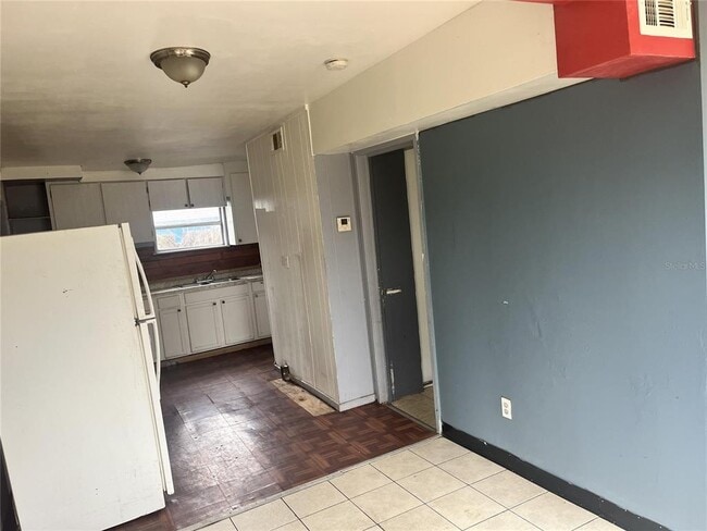 Building Photo - 124 Daytona Ave