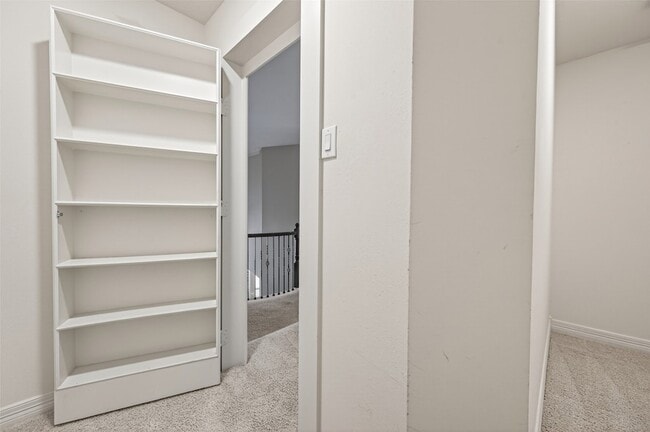 Building Photo - 5803 Grandwood Ln