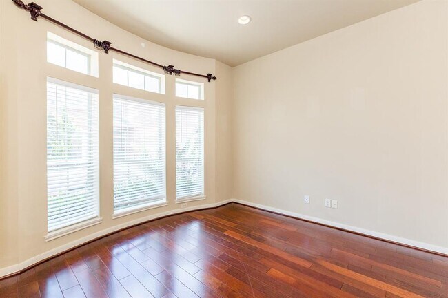 Building Photo - 3531 Urban Woods Trail