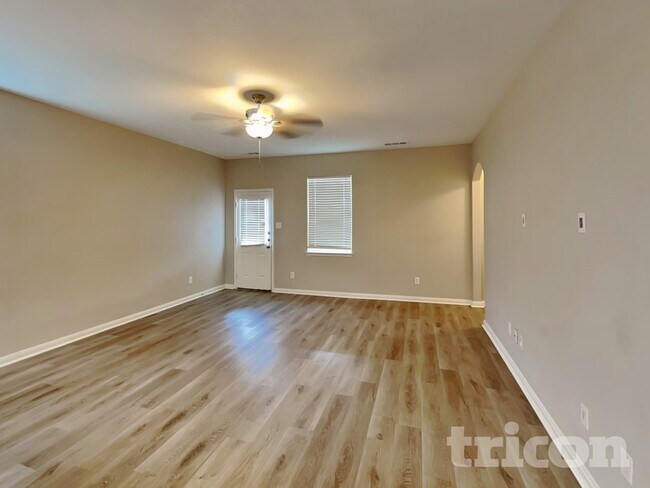 Building Photo - 110 Rushmore Ln