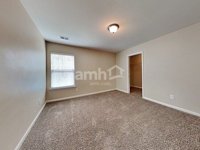 Building Photo - 149 Carolina Wren Ave