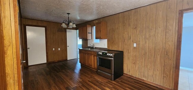 Building Photo - 5701 County Rd 288