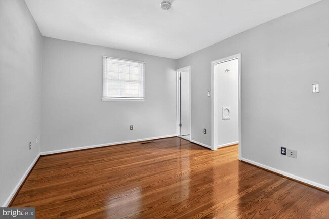 Building Photo - 8233 Stonewall Dr
