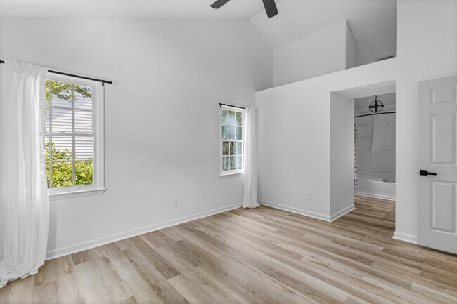 Building Photo - 6649 Speight Cir