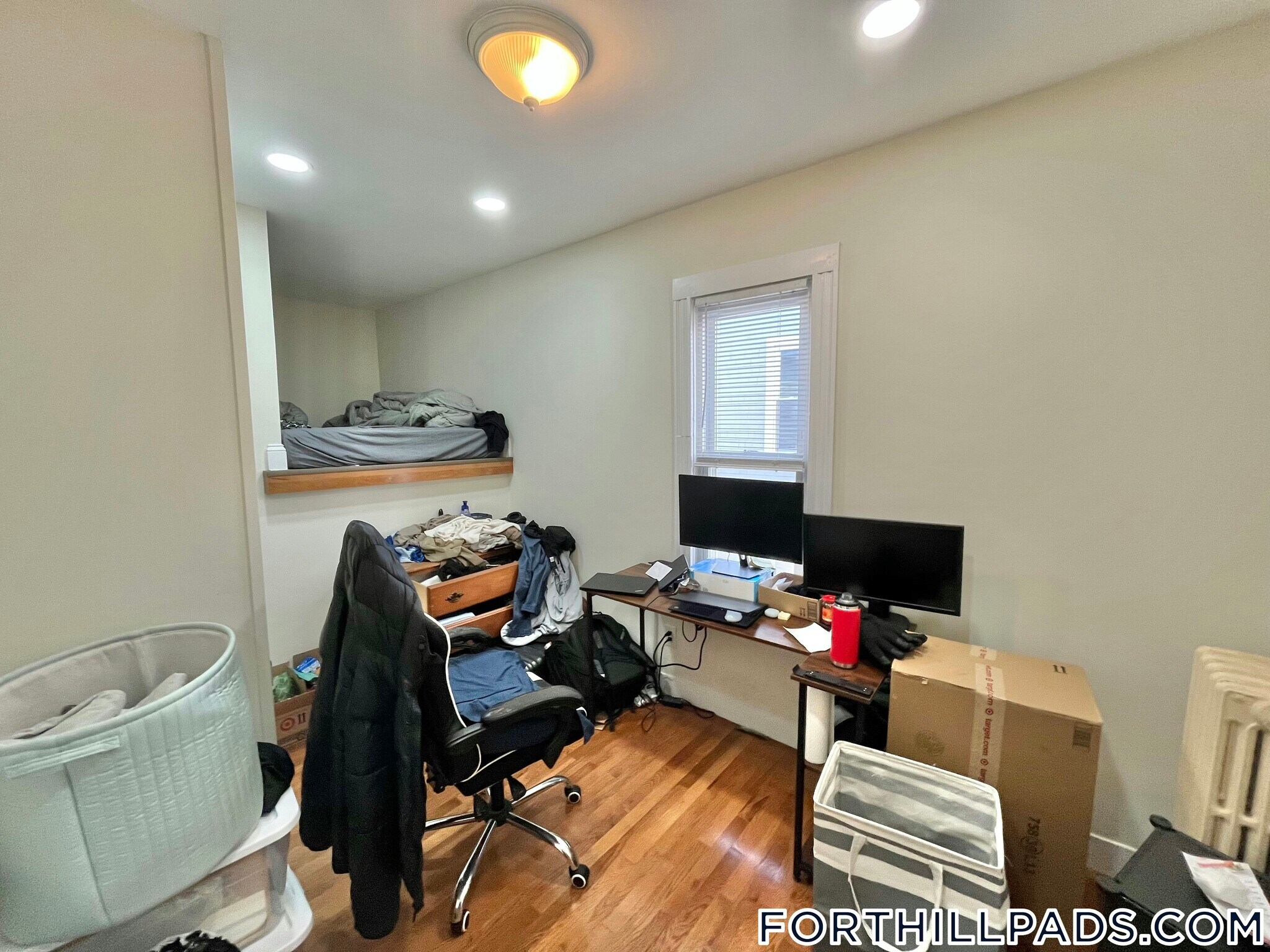 Building Photo - 49 Beech Glen St