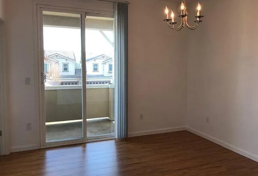 Building Photo - 209 Elworthy Ranch Cir