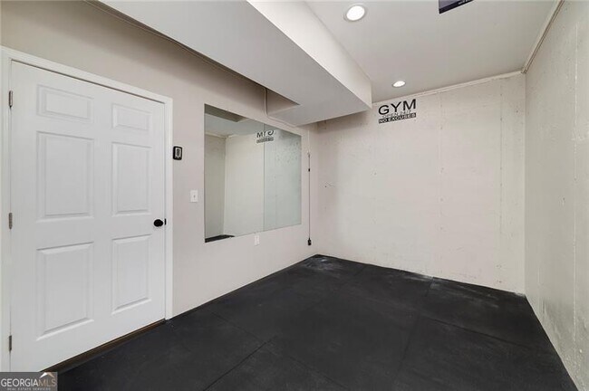 Building Photo - 1120 Bagwell Dr NW