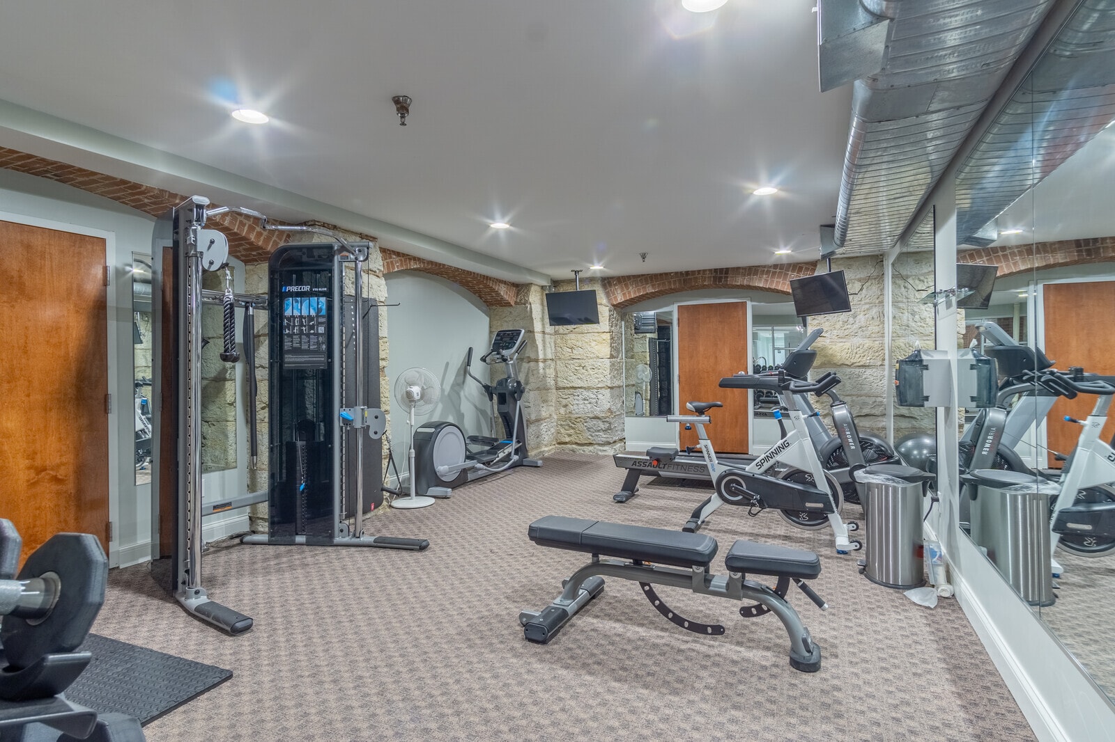 Building Photo - 609 Central St