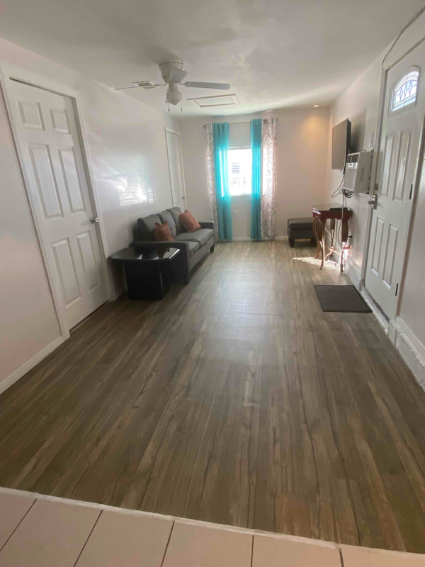 Building Photo - 4810 El Escorial Dr