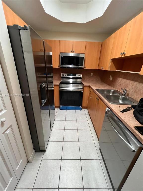 Building Photo - 4903 N Harbor Isles Dr