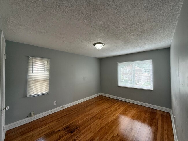 Building Photo - 4605 Devonshire Rd