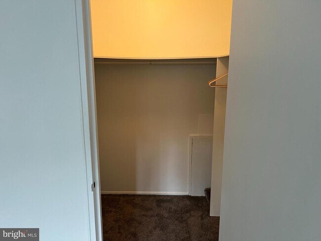 Building Photo - 46 Township Line Rd