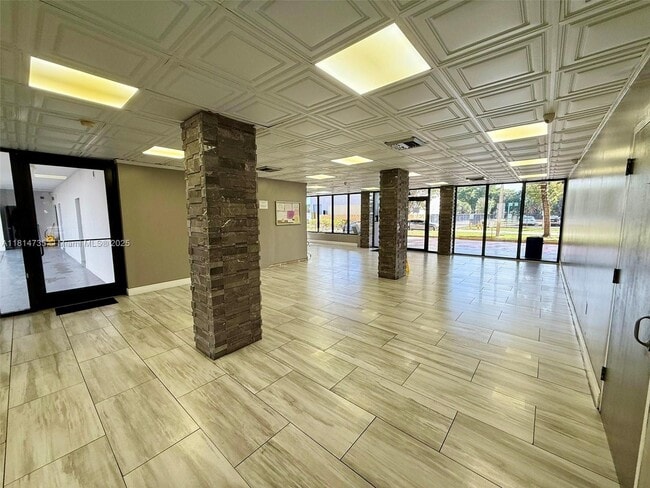 Building Photo - 15600 NW 7th Ave