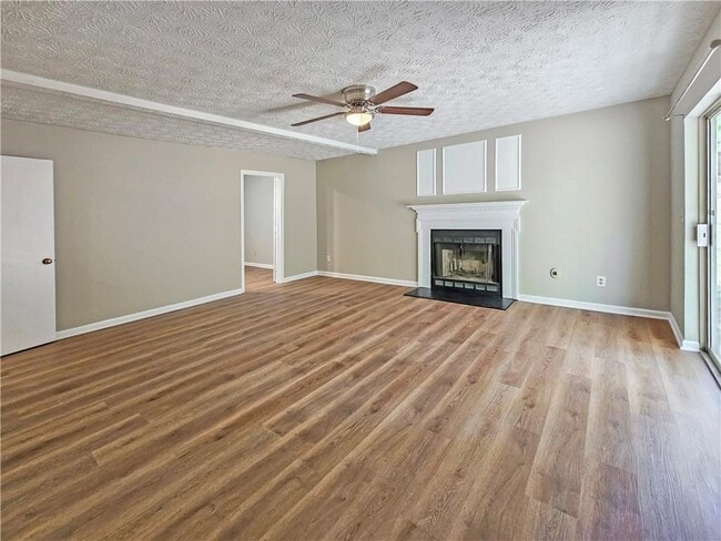 Building Photo - 7080 Greenbower Ln