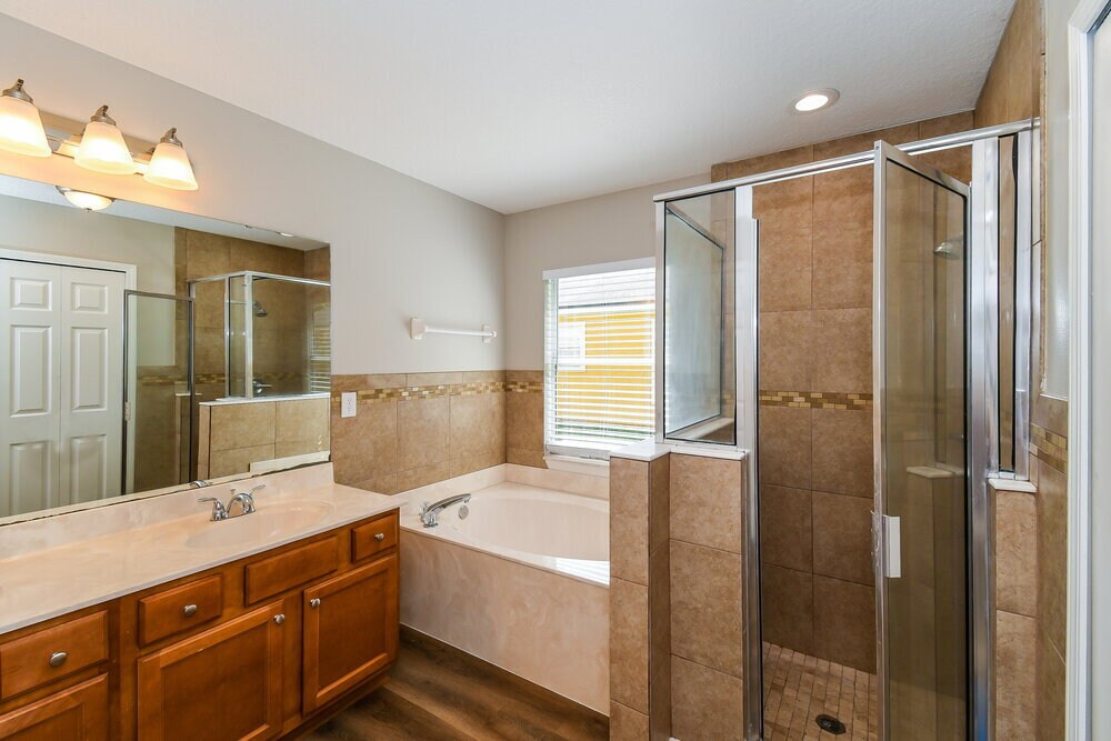Building Photo - 10267 Normanwood Ct