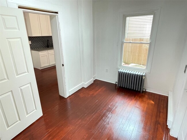 Building Photo - 30 Conklin St